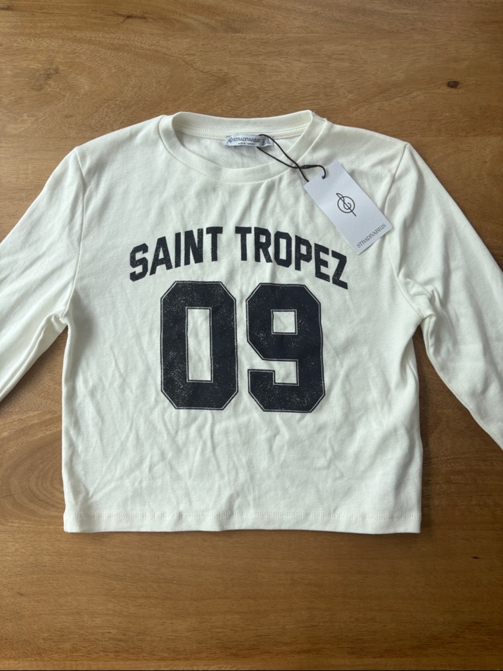 stradivarius White 'Saint Tropez 09' Long Sleeve Tee